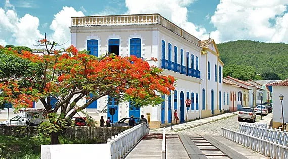 secretária busca o apoio do Gabinete para a execução de algumas ações que viabilizem a integração da Cidade de Goiás à Rede de Cidades Criativas da Unesco, como uma Cidade Literária.
