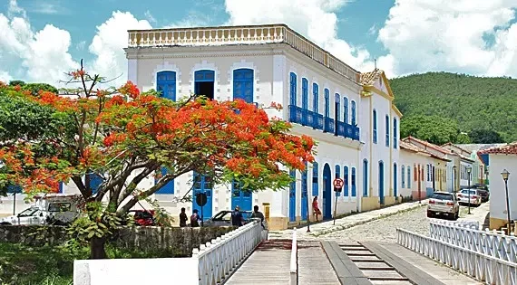 secretária busca o apoio do Gabinete para a execução de algumas ações que viabilizem a integração da Cidade de Goiás à Rede de Cidades Criativas da Unesco, como uma Cidade Literária.