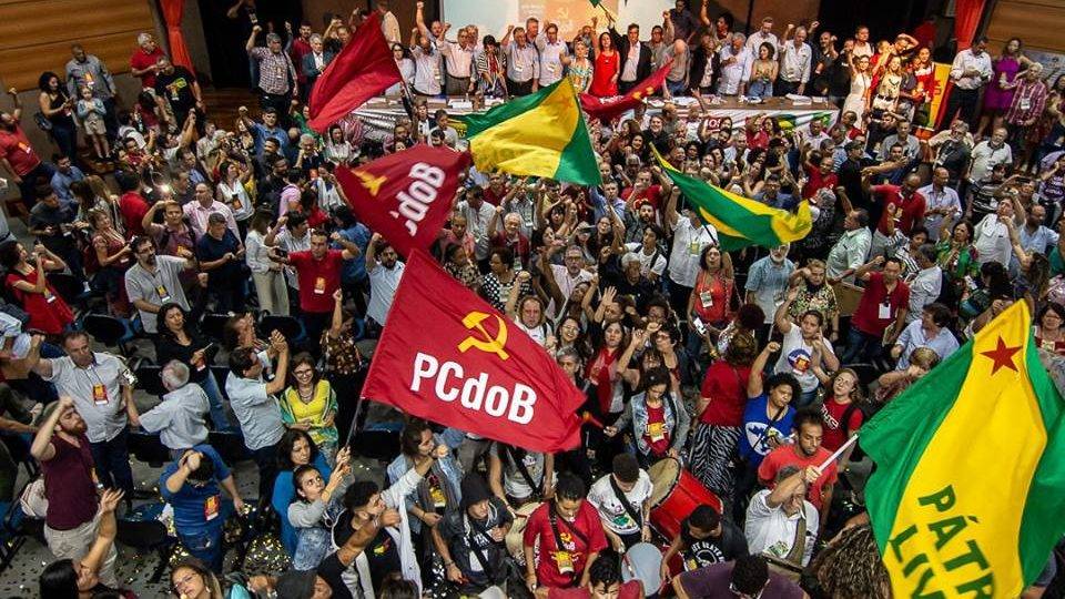 Quase metade da população acredita em ameaça comunista no Brasil