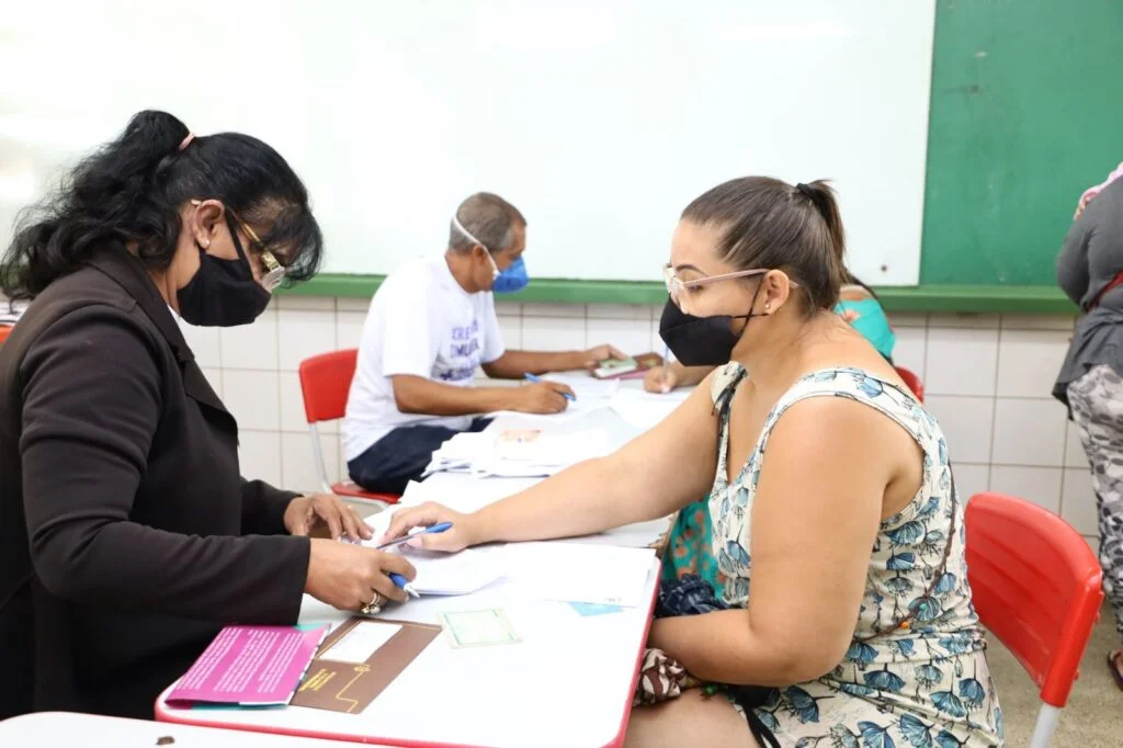 Prefeitura de Goiânia esclarece quem deve buscar atendimento para corrigir inconsistências no CadÚnico: apenas pessoas que se declararam como famílias unipessoais, mas que apresentaram inconsistências nas informações, são notificadas e devem buscar atendimentos nos Cras