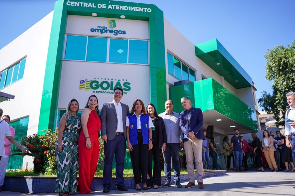 primeira-dama Gracinha Caiado durante inauguração da Central de Atendimento Mais Empregos do Governo de Goiás, em Goiânia