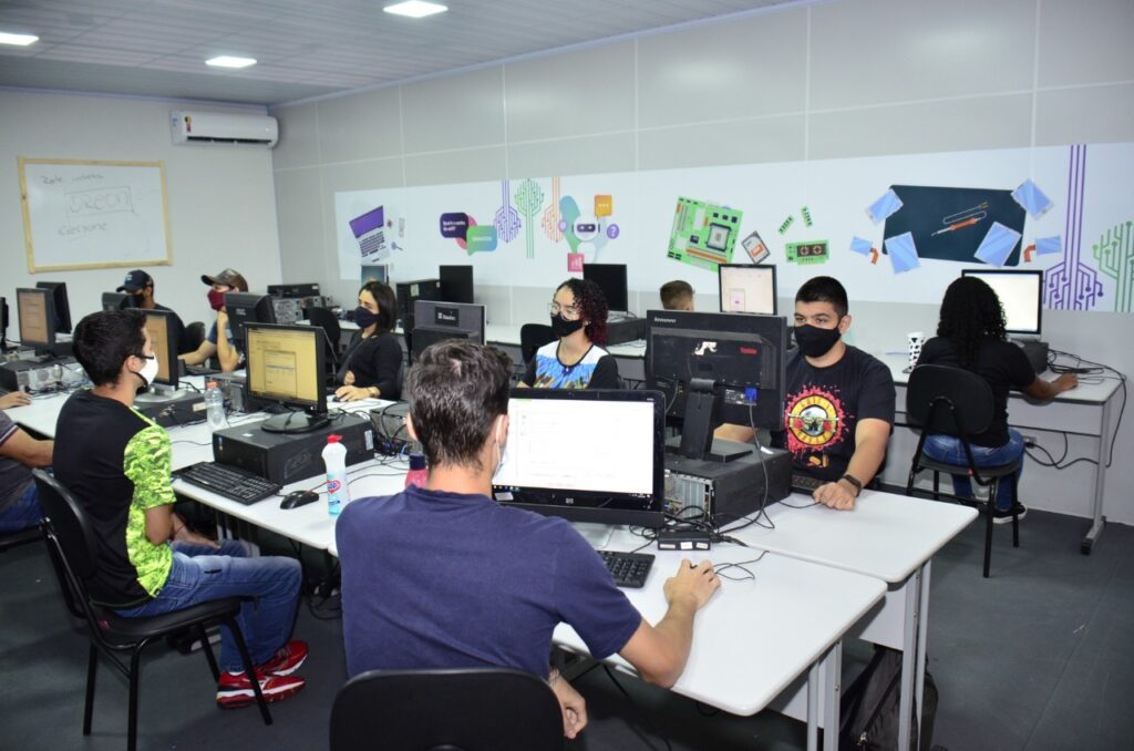 Programa Sukatech do Governo de Goiás tem 150 vagas abertas para cursos gratuitos nas áreas de informática e robótica