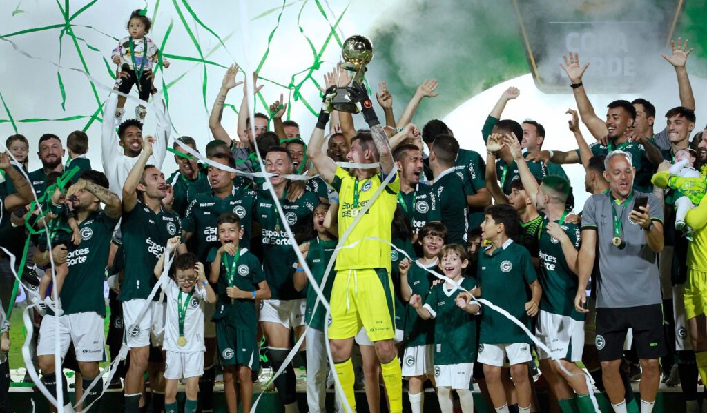 Goiás derrota o Paysandu e fatura título inédito da Copa Verde