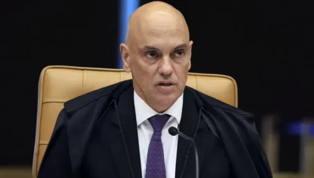 Ministro Alexandre de Moraes afirma que golpistas de 8 de janeiro tinham intenção de enforcá-lo