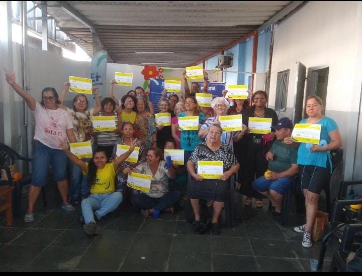 Prefeitura de Goiânia promove curso de crochê com apoio da Equatorial Energia para usuários do NAS Pedro Ludovico