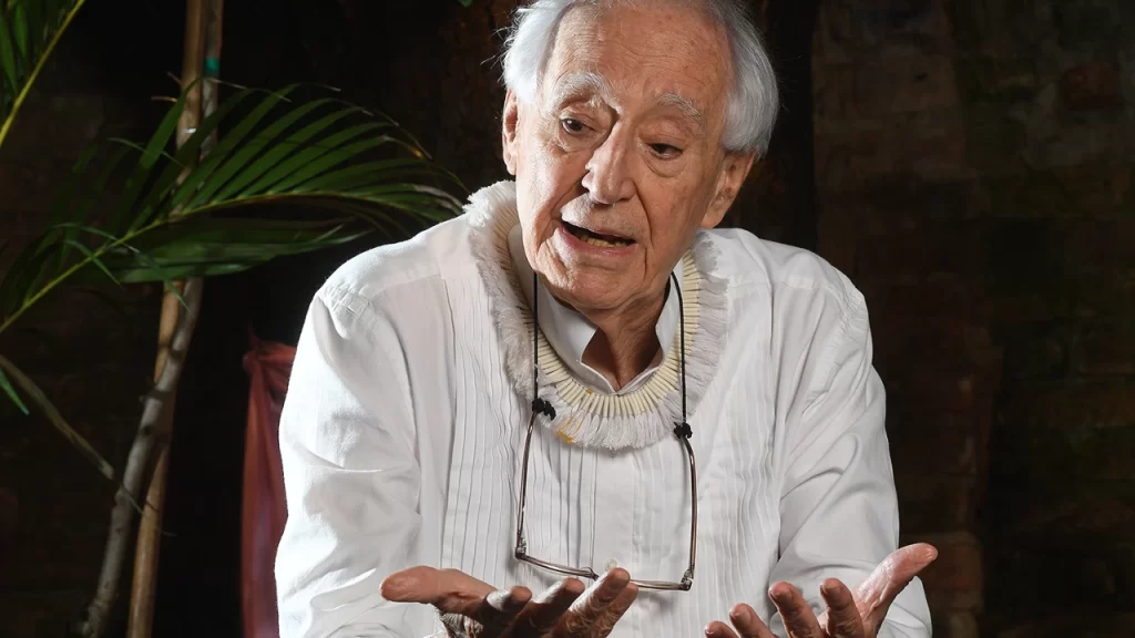 Morre dramaturgo Zé Celso aos 86 anos
