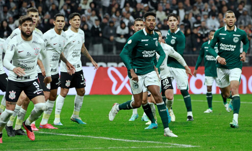 Pela Série A, Goiás quase consegue feito histórico, mas empata com Corinthians