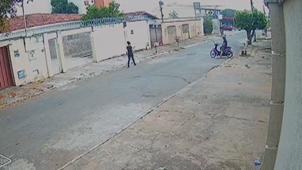 Polícia prende motociclista por se masturbar em uma rua no Setor Criméia Leste
