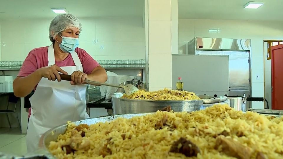 Goiás fornece 800 mil refeições por dia a estudantes