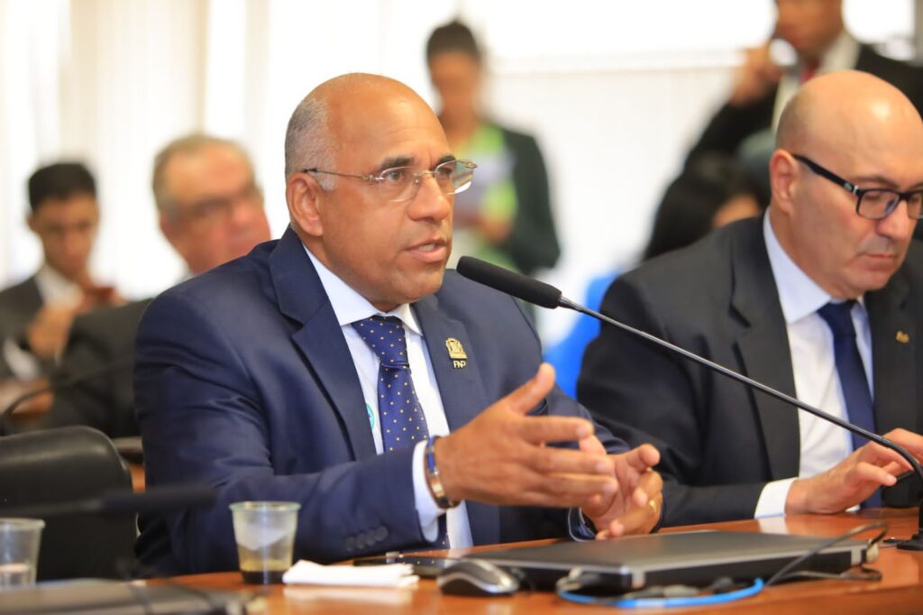 Pesquisa Podium/Diário do Estado: Rogério Cruz, atual prefeito de Goiânia, é líder no ranking de rejeição