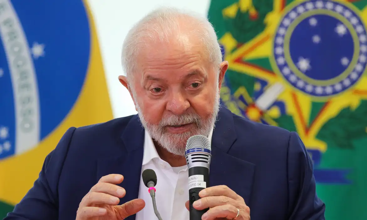 Quaest/Genial: Lula tem crescimento entre pretos, mas 'sofre' com evangélicos
