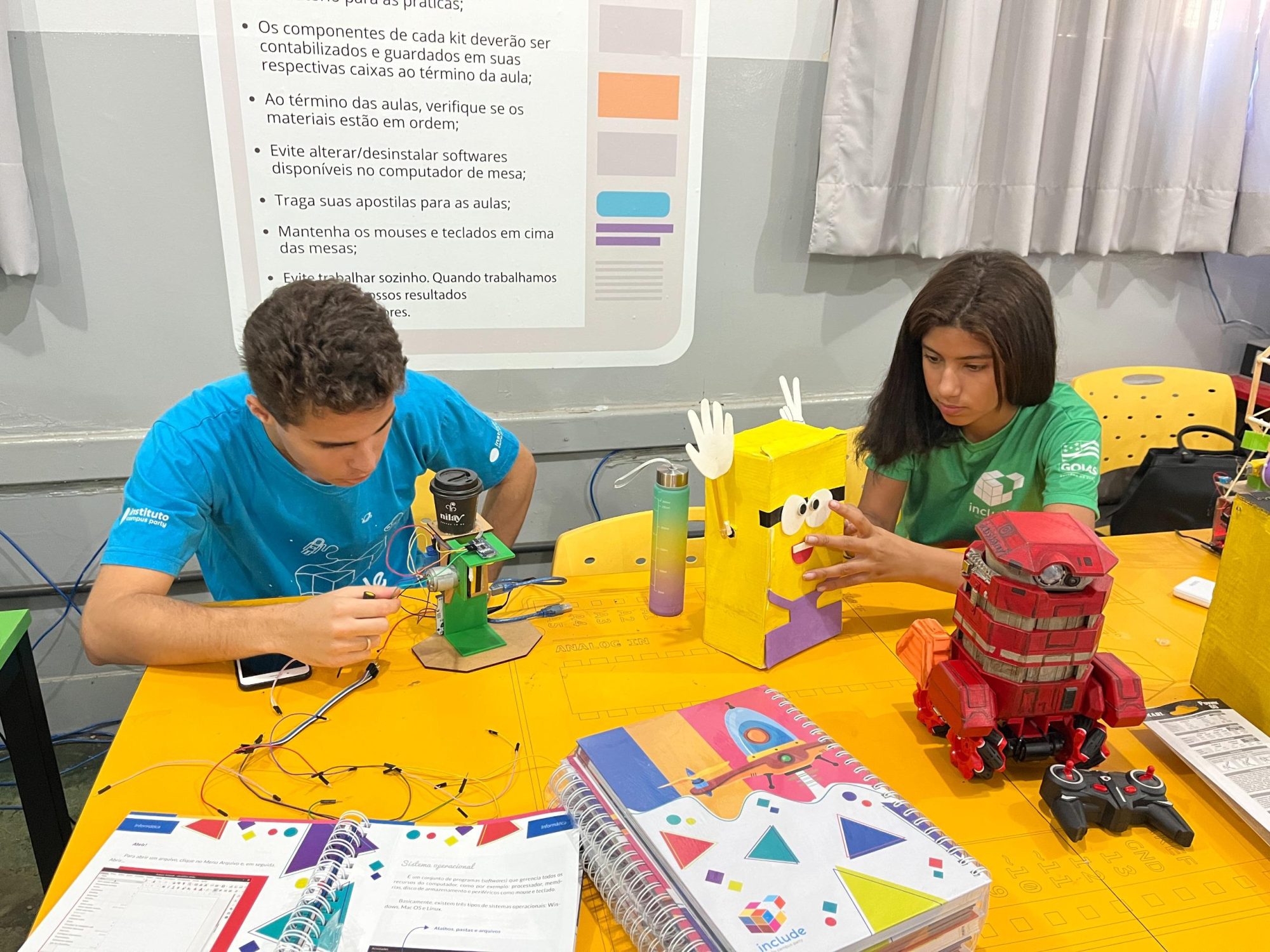 Governo de Goiás oferece 980 vagas de curso gratuito de robótica para crianças e adolescentes