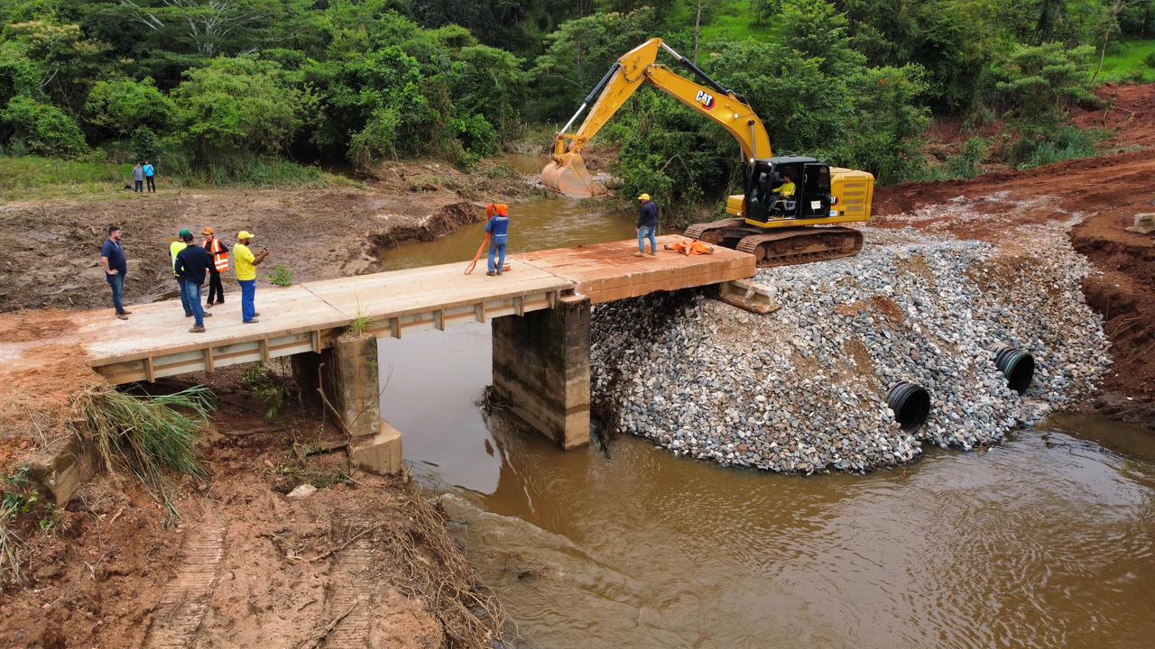 Governo de Goiás entrega ponte na GO-442, em Campinaçu