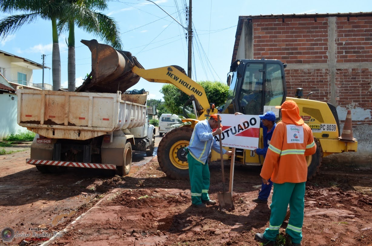 Prefeitura de Goiânia limpou 120 lotes nos últimos 30 dias, autuados pela Amma, de proprietários que descumprem Código de Posturas do Município