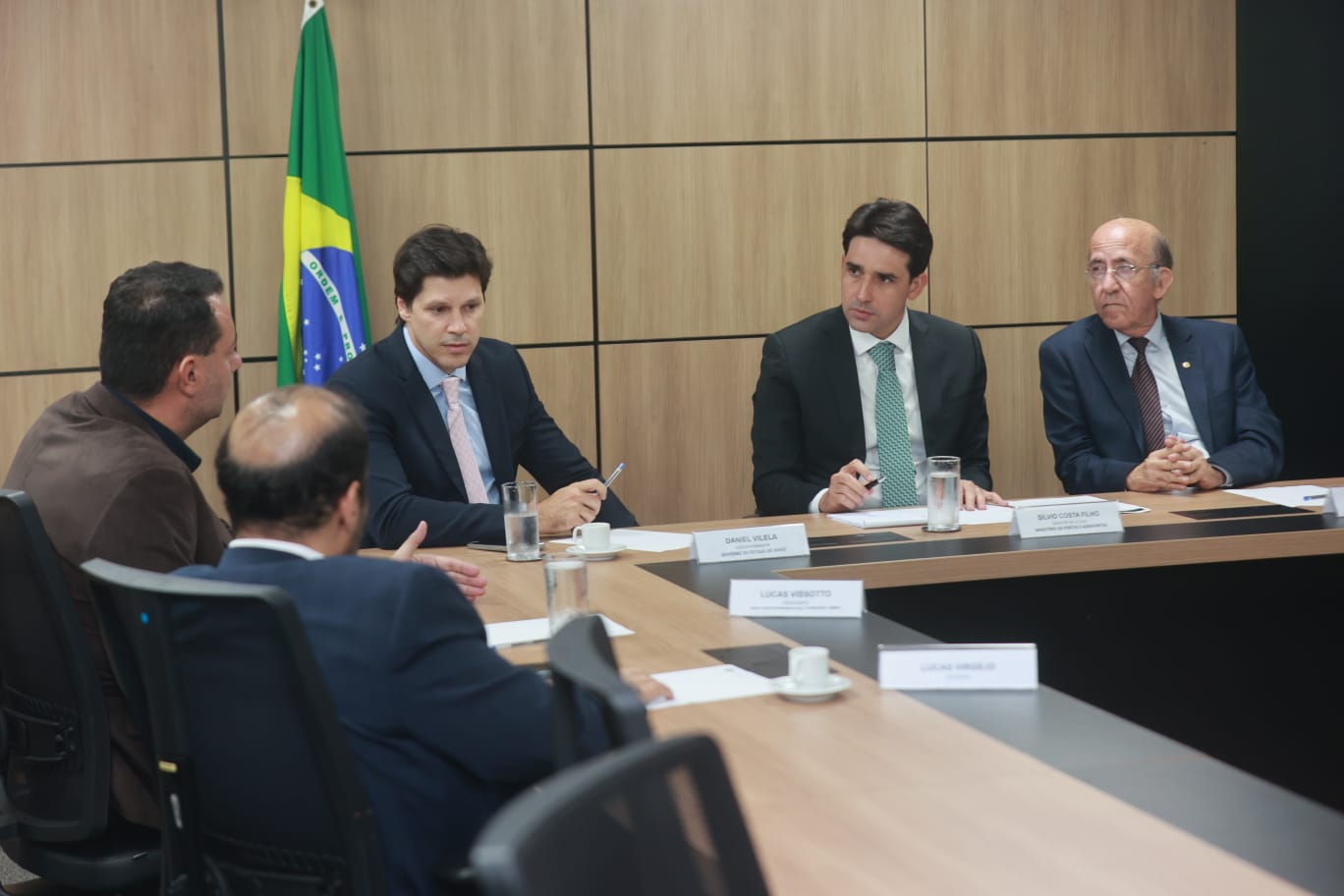 Governo de Goiás avança em acordo de concessão do Aeroporto de Cargas de Anápolis para Infraero