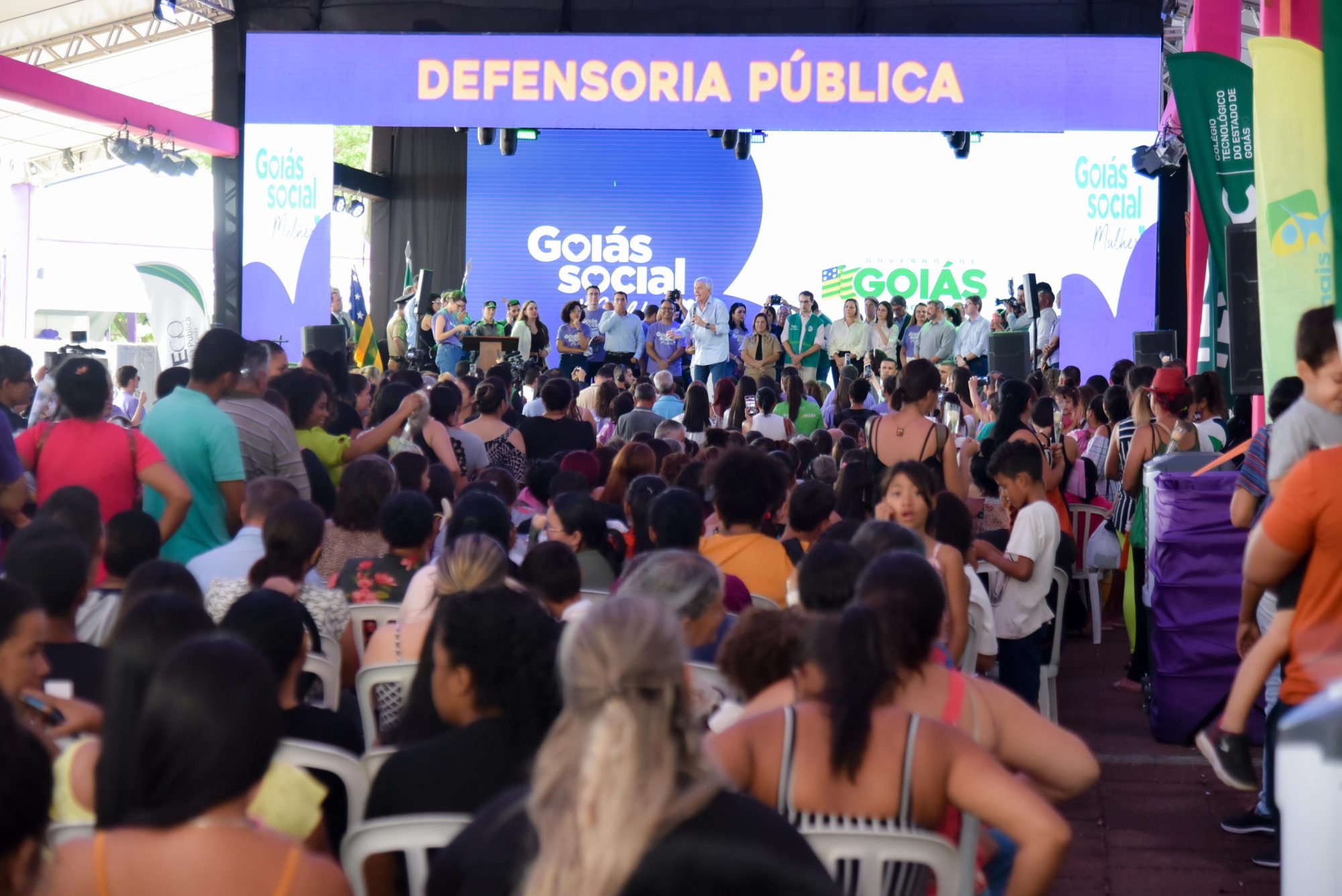Governador Ronaldo Caiado participa de evento em homenagem ao Dia Internacional da Mulher: mais de 40 serviços públicos em um único local (Fotos: Rômulo Carvalho e André Saddi)