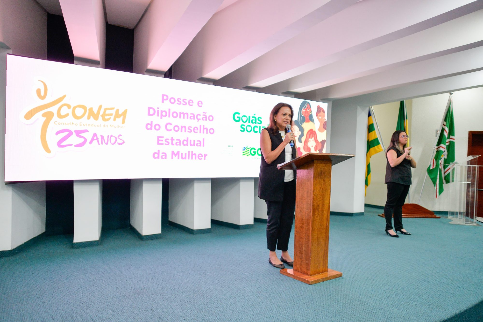 Governo de Goiás empossa nova diretoria do Conselho Estadual da Mulher