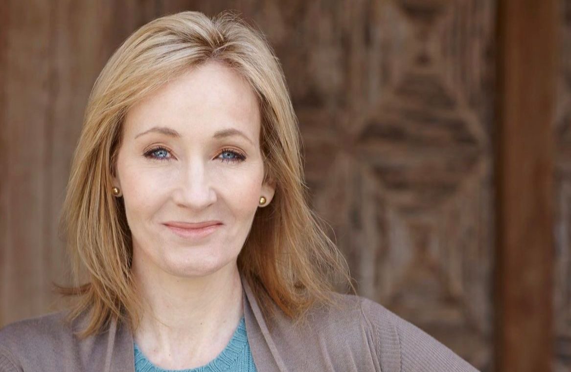 JK Rowling desafia nova lei contra crimes de ódio na Escócia: “ansiosa por ser presa”