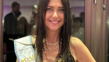 Alejandra Rodríguez, advogada e jornalista de 60 anos, coroada Miss Buenos Aires em um evento histórico em La Plata, Argentina