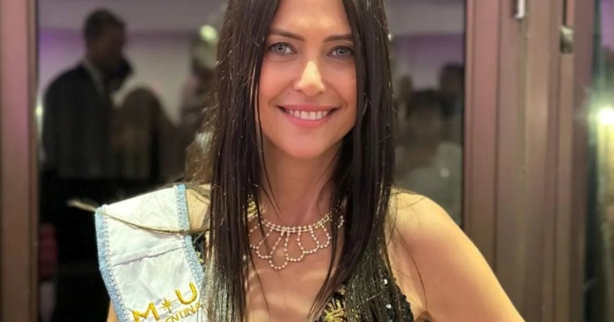 Alejandra Rodríguez, advogada e jornalista de 60 anos, coroada Miss Buenos Aires em um evento histórico em La Plata, Argentina