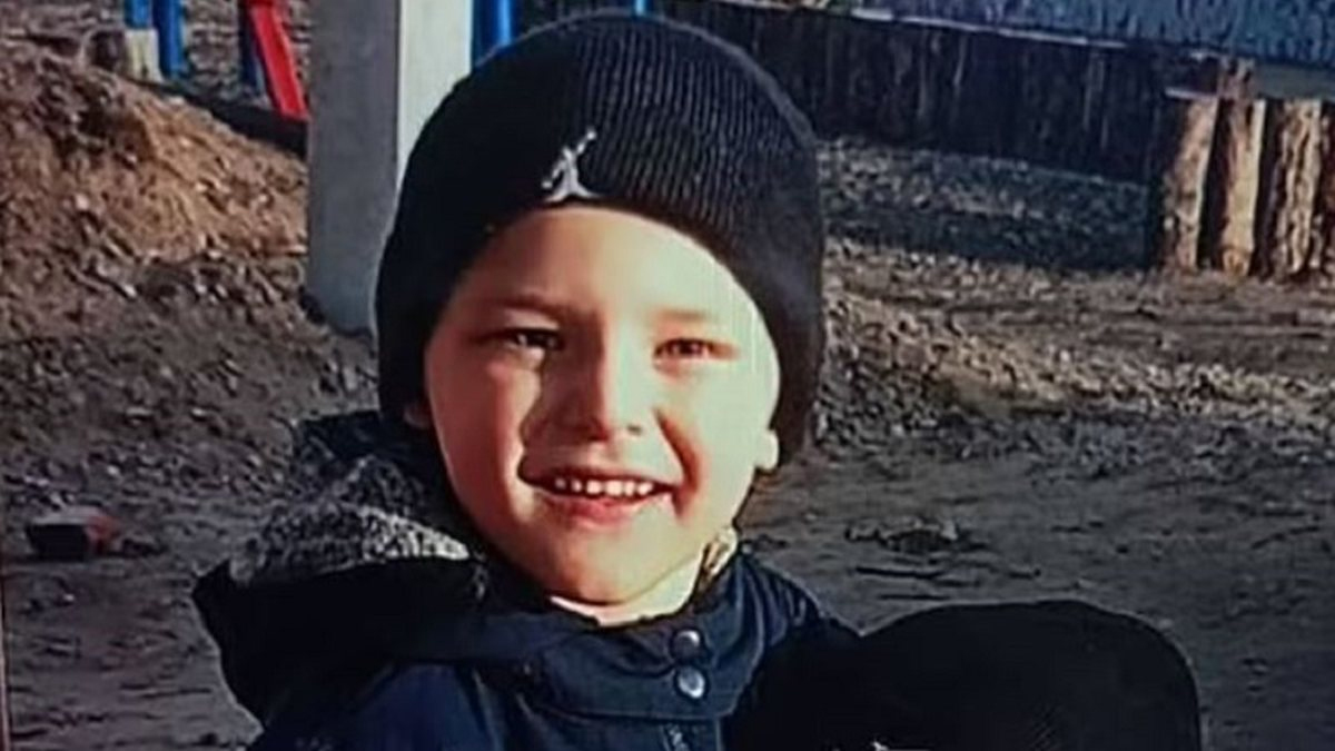 Artem Deriugin, de 4 anos, estava desaparecido desde 27 de abril