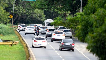 Este ano, os donos de veículos com placa final 1 e 2 puderam parcelar o IPVA em nove vezes, de janeiro a setembro (Foto: Arquivo)