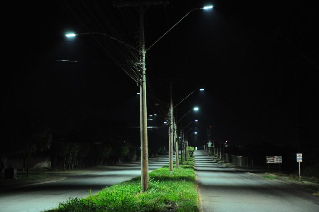 Prefeitura de Aparecida começa a instalar lâmpadas de LED em polos e distritos empresariais
