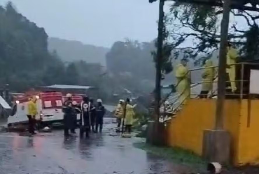 Moradores de Caxias do Sul relatam tremores durante fortes chuvas que atingem o RS