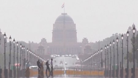 Delhi enfrenta temperaturas recordes e impactos severos do calor extremo