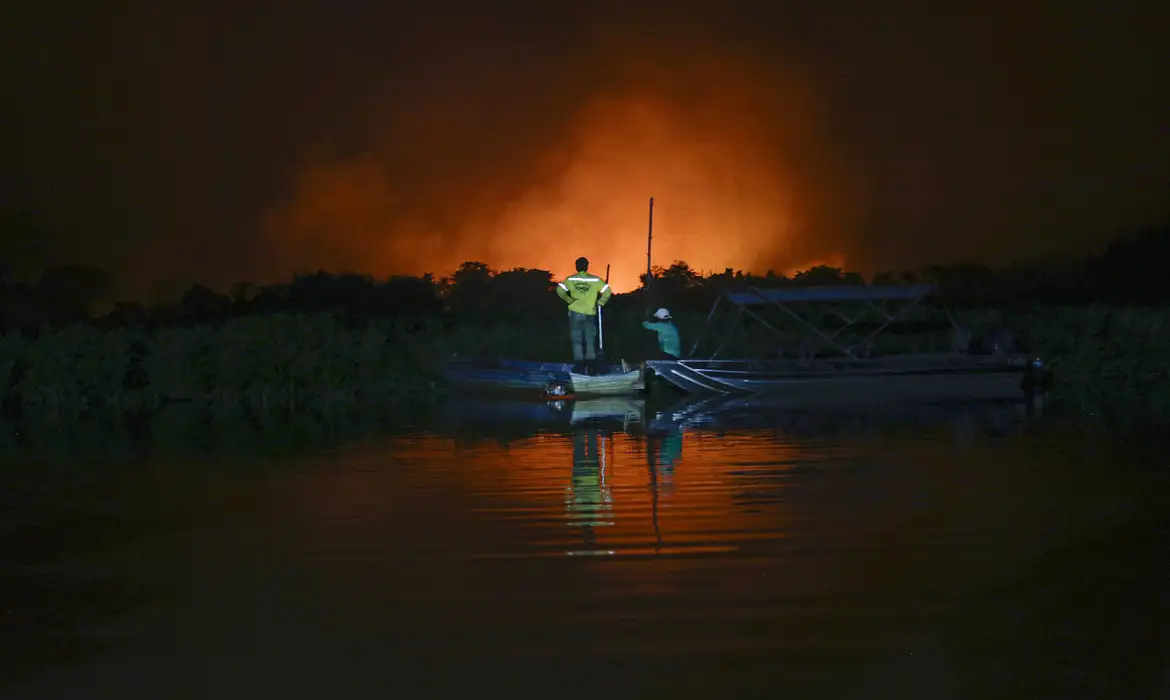 Combate às queimadas no Pantanal terá reforço nesta quinta-feira