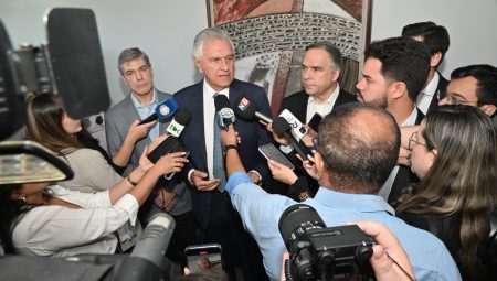 Governador de Goiás destacou características do pré-candidato a prefeito de Goiânia que se licenciou da presidência da Fieg nesta quarta-feira