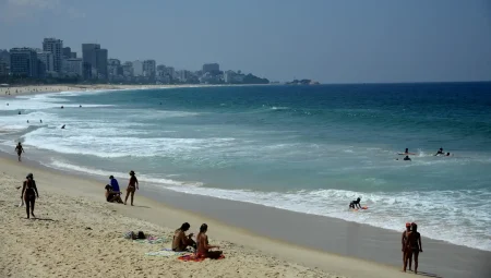 Entenda a proposta de emenda constitucional sobre “privatização das praias” em discussão no Senado