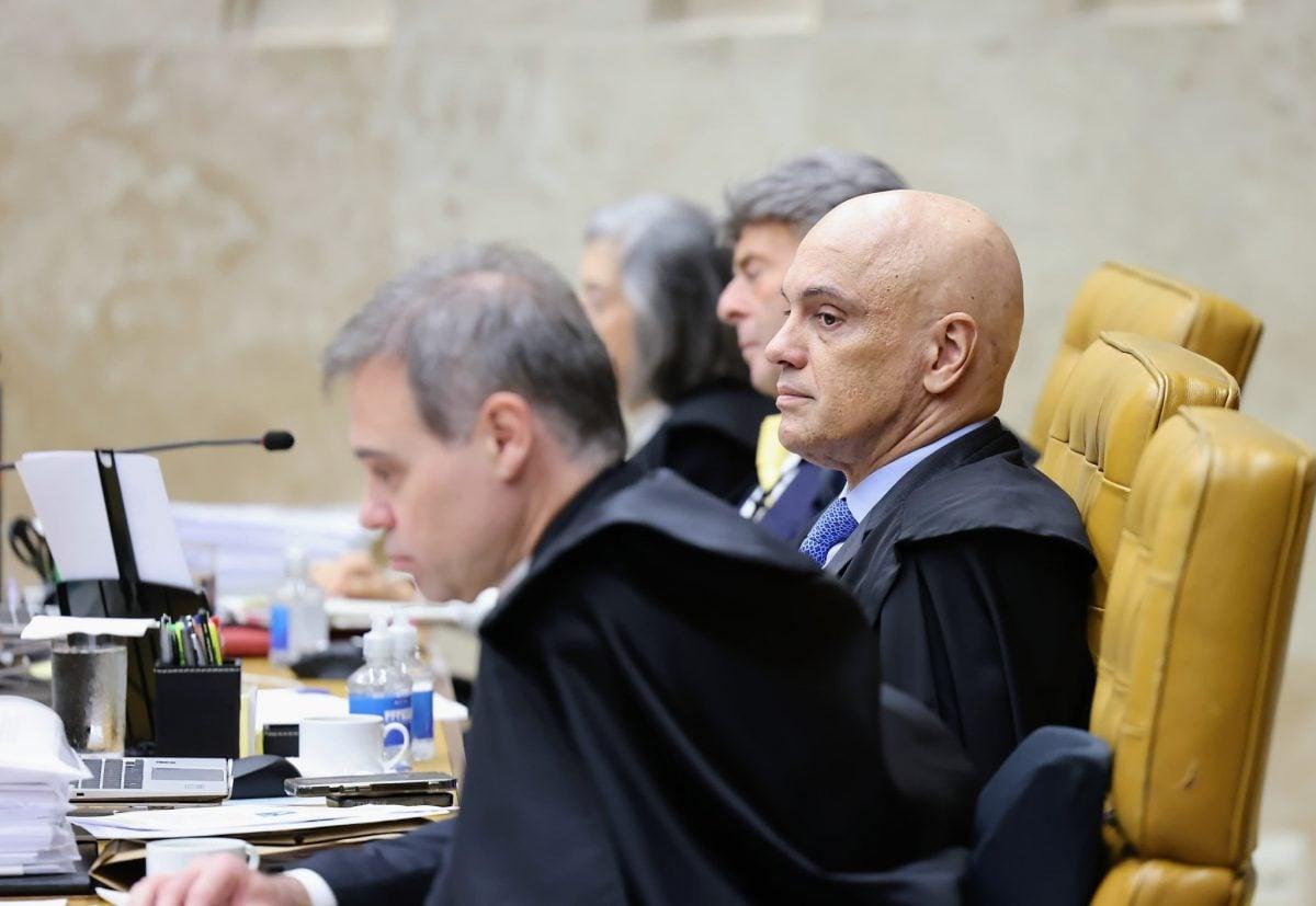 STF Condena Marcelo Fernandes Lima a 17 Anos por Furto de Réplica da Constituição