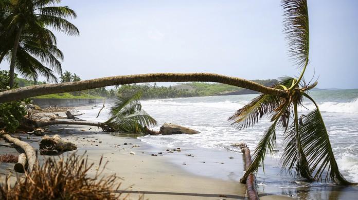 Terremoto de Magnitude 7,6 no Caribe Gera Alertas de Tsunami