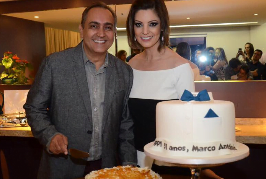 No sábado, 6 de maio, o empresário MARCO ANTÔNIO VEIGA ganhou festa de aniversário surpresa da esposa THAIS REZENDE e amigos, no Victória Gourmet, no Setor Marista