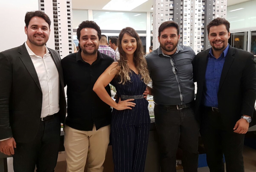 A My Broker Imobiliária realizou coquetel de lançamento Parque da Tijuca. RONALDO DANTAS, VITOR ALBUQUERQUE, DENISE CUNHA, LEANDRO BATISTA e HUGO RODRIGUES eram convidados