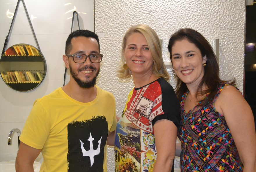 Leife Cantuaria, Marcia Simonsen (Versato) e Mariangela Rordigues no charmoso Chá com Arquitetura
Foto: Mais Marketing