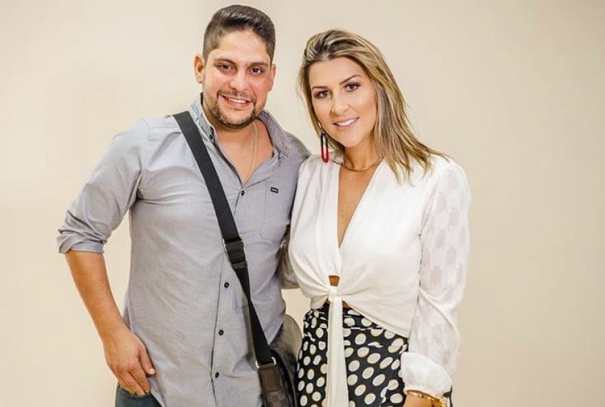 BELEZA. A empresária Ina Freitas recebeu o prestígio do marido, o cantor Jorge Barcelos, no evento de inauguração da nova sede do seu Ina Freitas Estética, no Setor Marista (FOTO: DANILO MENDONÇA)