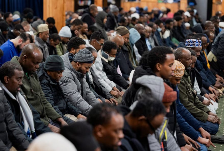 1.-22juiza-bloqueia-fim-do-tps-para-somalis-nos-eua220A2.-22decisao-judicial-mantem-protecao-para-imigrantes-somalis-nos-estados-unidos22 1.-22juiza-bloqueia-fim-do-tps-para-somalis-nos-eua220A2.-22decisao-judicial-mantem-protecao-para-imigrantes-somalis-nos-estados-unidos22