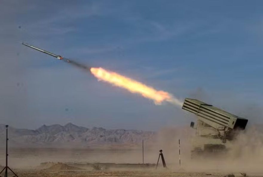 1.-ataque-com-missil-atinge-predio-em-dimona2C-sul-de-israel0A2.-22descubra-o-impacto-do-missil-em-dimona-e-as-vitimas-atendidas-pelas-equipes-de-emergencia22 1.-ataque-com-missil-atinge-predio-em-dimona2C-sul-de-israel0A2.-22descubra-o-impacto-do-missil-em-dimona-e-as-vitimas-atendidas-pelas-equipes-de-emergencia22