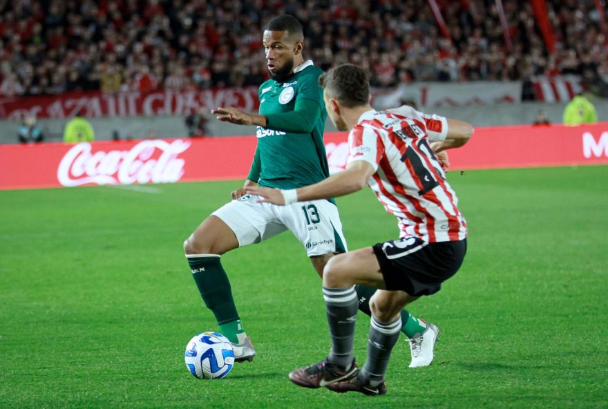 Goiás e Vila Nova decepcionam em noite melancólica para o futebol goiano