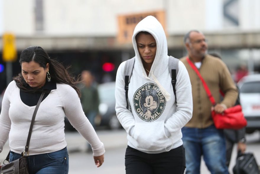 Maio começa com a tradicional queda de temperaturas. Frio deve marcar esta quinta (05) em todo o estado. (Foto: Elza Fiúza/Agência Brasil)