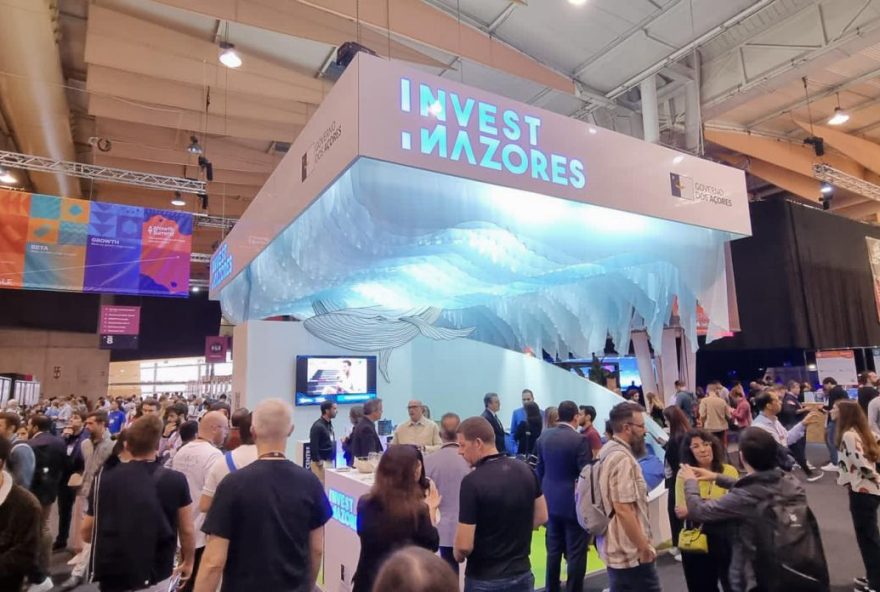 15-empresas-acorianas-marcam-presenca-na-maior-cimeira-europeia-de-tecnologia-da-internet