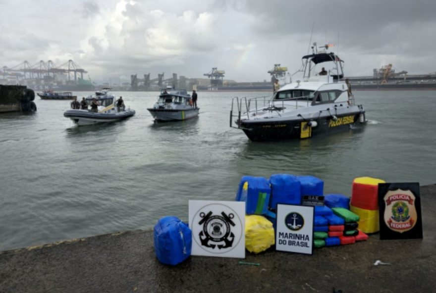 150-kg-de-droga-escondidos-no-casco-de-navio-em-santos3A-a-apreensao-revela-a-necessidade-de-cooperacao-e-fiscalizacao-eficaz-no-porto 150-kg-de-droga-escondidos-no-casco-de-navio-em-santos3A-a-apreensao-revela-a-necessidade-de-cooperacao-e-fiscalizacao-eficaz-no-porto