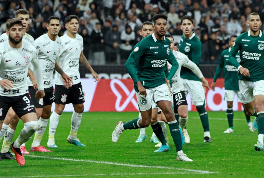 Pela Série A, Goiás quase consegue feito histórico, mas empata com Corinthians