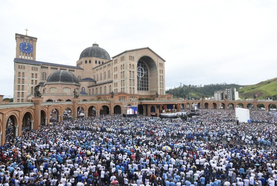 18a-romaria-nacional-do-terco-dos-homens-reune-milhares-de-fieis-no-santuario-de-aparecida 18a-romaria-nacional-do-terco-dos-homens-reune-milhares-de-fieis-no-santuario-de-aparecida