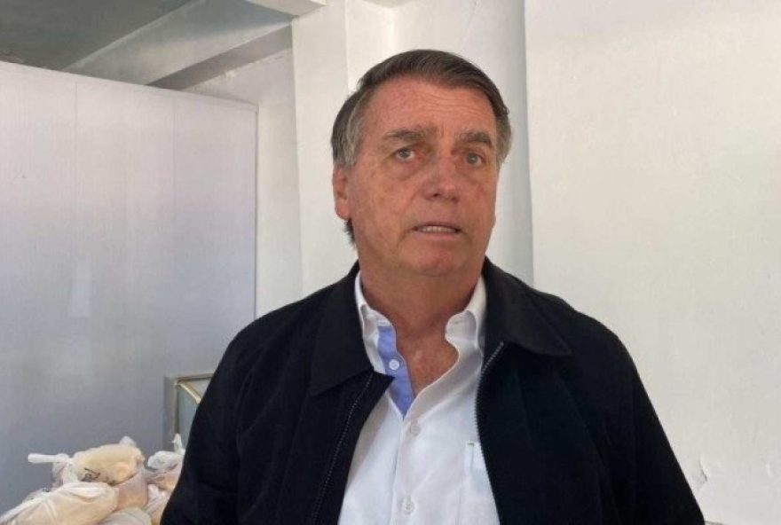 Wajngarten relata prisão de homem com faca em feira frequentada por Bolsonaro