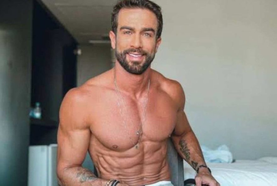 O influenciador e ex-marido de Gabriela Pugliesi ,Erasmo Viana, teve um vídeo íntimo vazado, na quarta-feira,22.
(Foto: Redes Sociais )