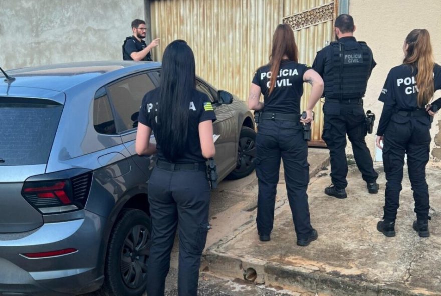 Assistente social é suspeita de pegar benefício de idoso e fazer empréstimo de R$ 20 mil em Goianápolis (Foto: Polícia Civil)