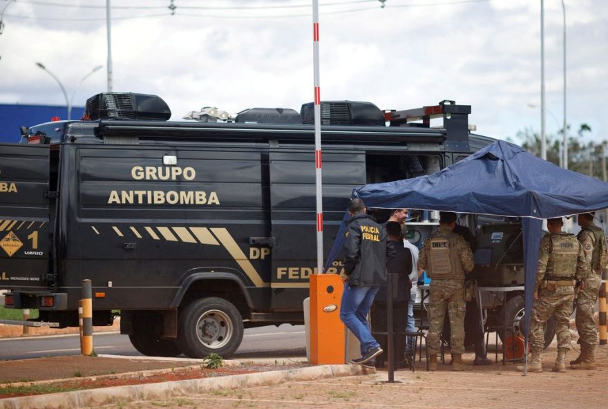 2022-12-25t001443z_199803481_rc2hcy99krro_rtrmadp_3_brazil-bomb